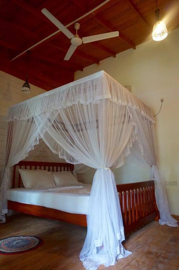 On The Rock Hotel Banduramulla ภายนอก รูปภาพ