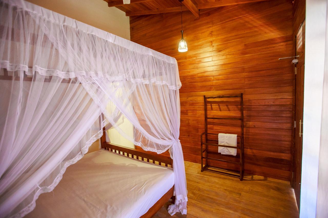 On The Rock Hotel Banduramulla ภายนอก รูปภาพ